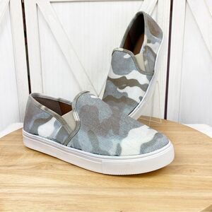 Steve Madden Safary Coated Canvas Slip On Sneaker Shoes  Camo Green 6.5